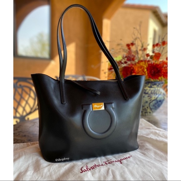 SOLD Salvatore Ferragamo Gancini Leather Tote - Picture 3 of 14